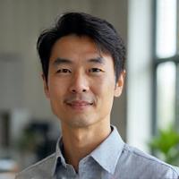 製品開発リーダー 山田健太のポートレート